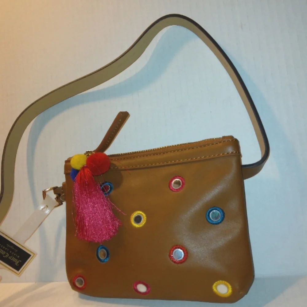 ☆NWT☆JUICY COUTURE ☆Adjustable☆ Cute Belt Bag/Clutch/Shoulder Bag☆Pom Pom    Zip - Picture 9 of 16